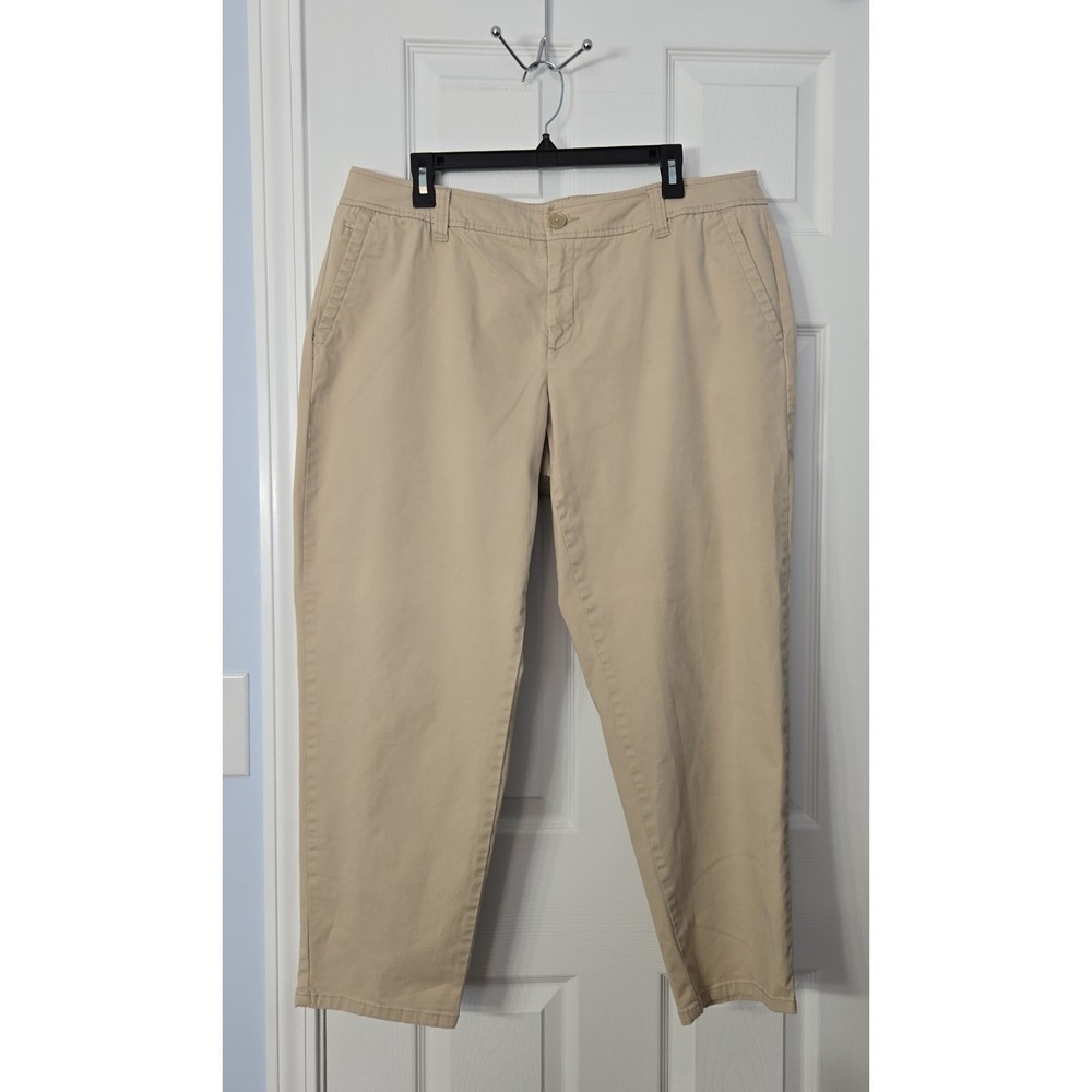 Liz Claiborne Khaki Womans Pants Size 14W‎ X 27 Lenght.